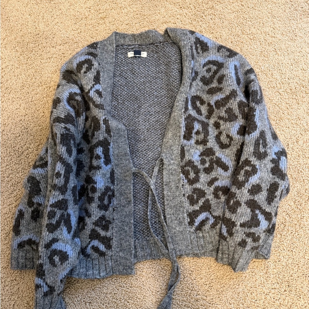 American Eagle Outfitters Gray Leopard Print Open Cardigan